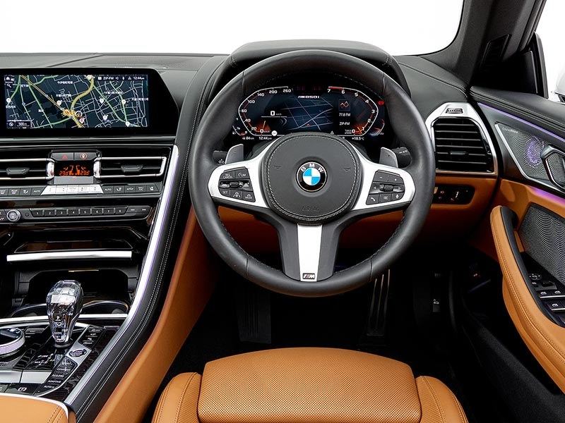 BMW M850i Cabriolet インテリア